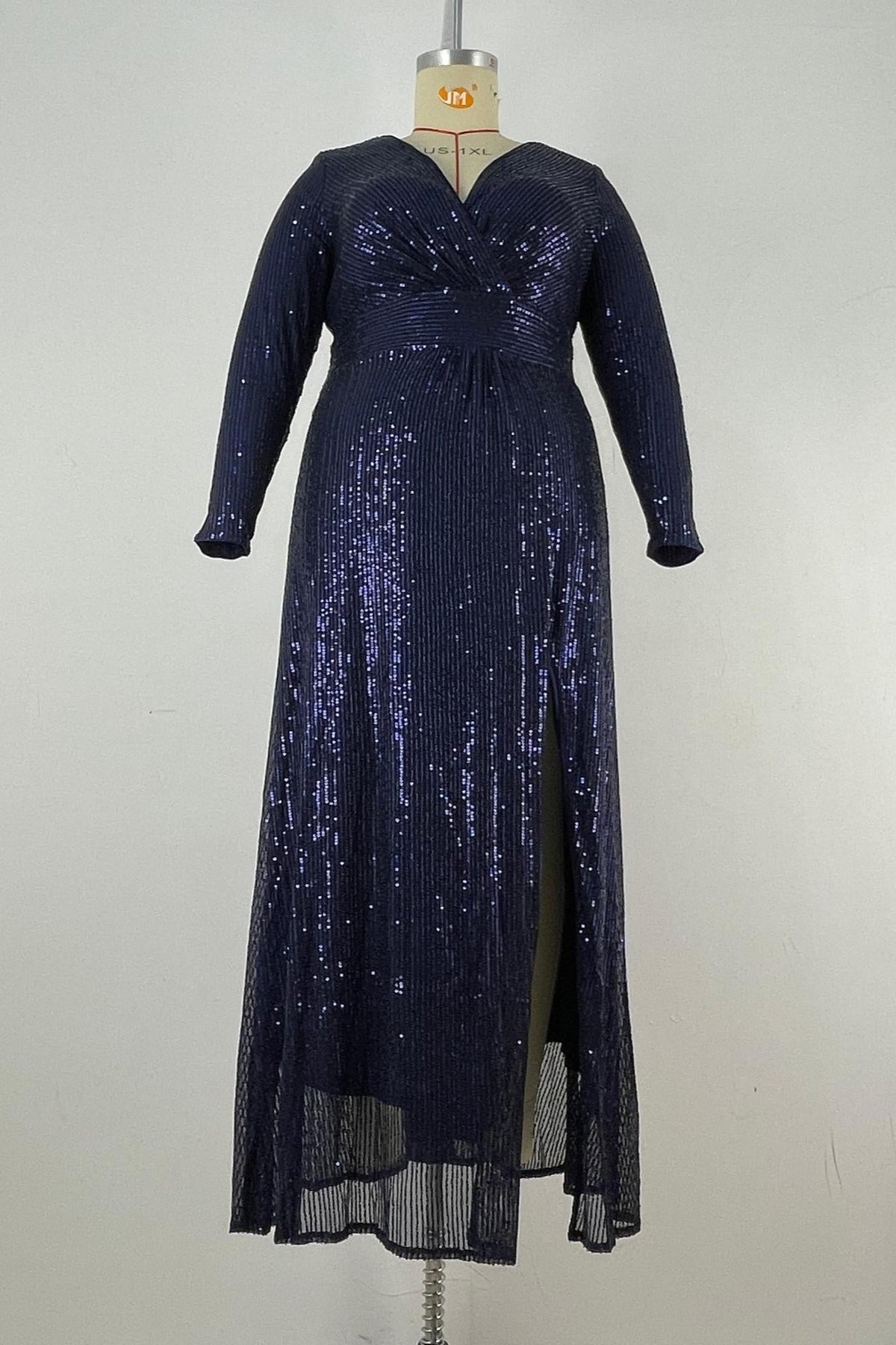 Plus Size Sequin Evening Dress – Elegant Light Luxury Gown for Weddings & Parties