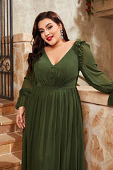 Green Long Sleeve Evening Dress – Elegant Plus Size Waist-Cinching Gown