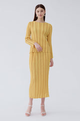 Pleated Striped Top and Slim Skirt Set – Elegant Two-Piece Women’s Outfit