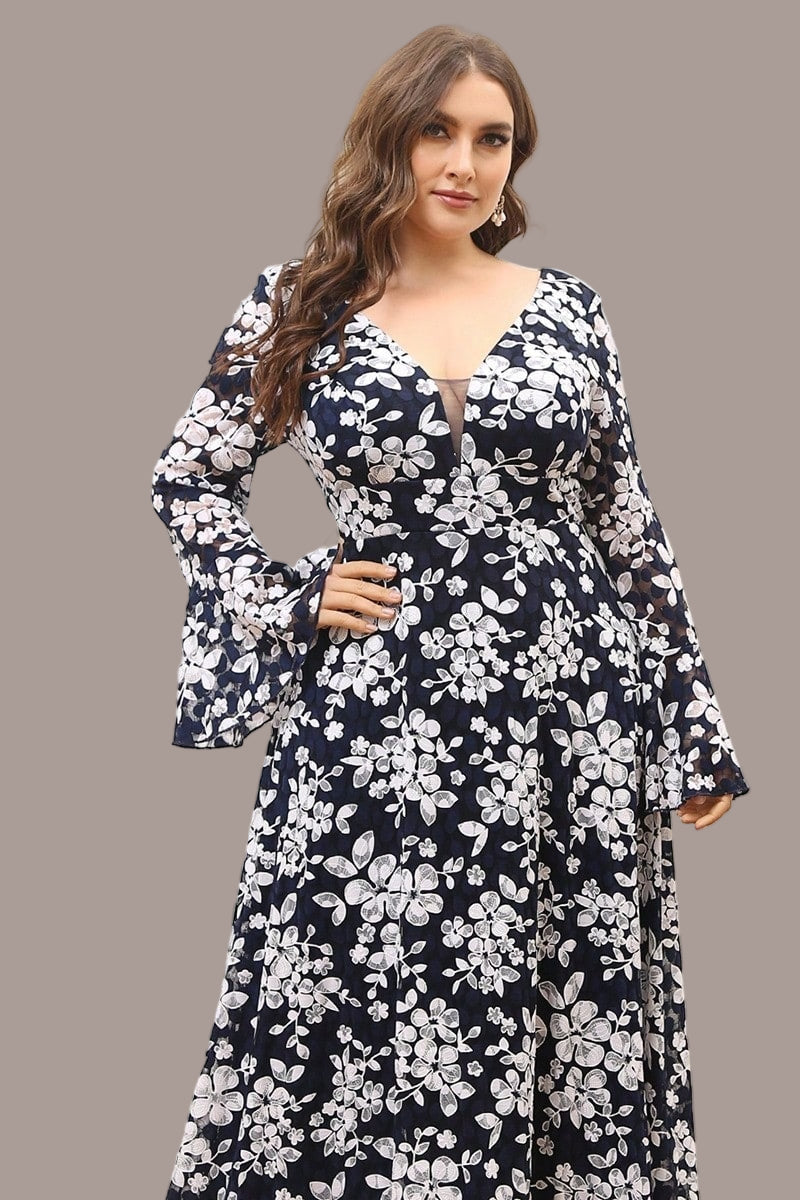 Plus Size Floral Evening Dress – Slim Fit Long Sleeve Gown with Bell Sleeves for Annual Meetings and Parties